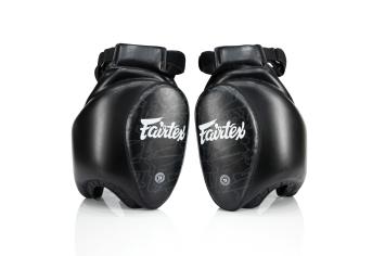 Ontdek de ultieme beenbescherming met de Fairtex TPB-ONE Thigh Pads. Deze leg protector is speciaal ontworpen voor de veeleis